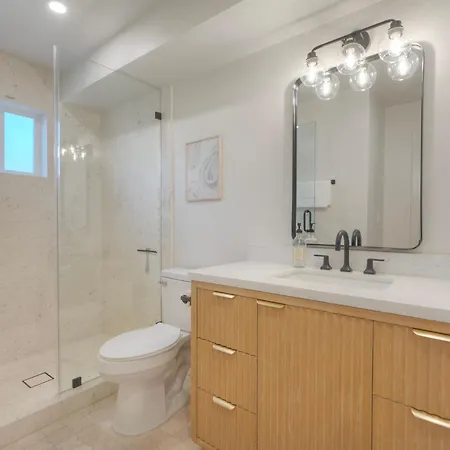 Luxury Retreat | Across The Street From | Firepit, Bbq, Ping Pong, Cornhole & Apartment Carlsbad