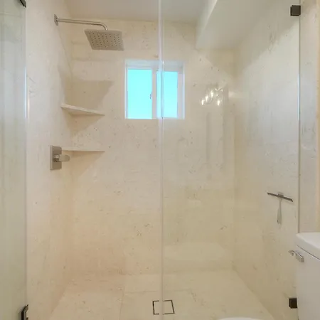 Luxury Retreat | Across The Street From | Firepit, Bbq, Ping Pong, Cornhole & Apartment Carlsbad