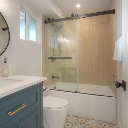 Luxury Retreat | Across The Street From | Firepit, Bbq, Ping Pong, Cornhole & Apartment Carlsbad