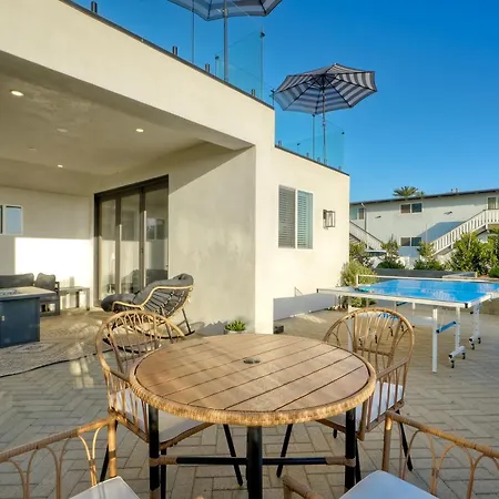 Luxury Retreat | Across The Street From | Firepit, Bbq, Ping Pong, Cornhole & *