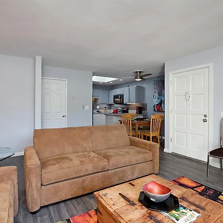 2340 Hosp Way Condo Apartment