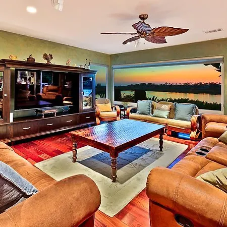 Holiday home #2361 - Lagoon Family Three-bedroom Holiday *