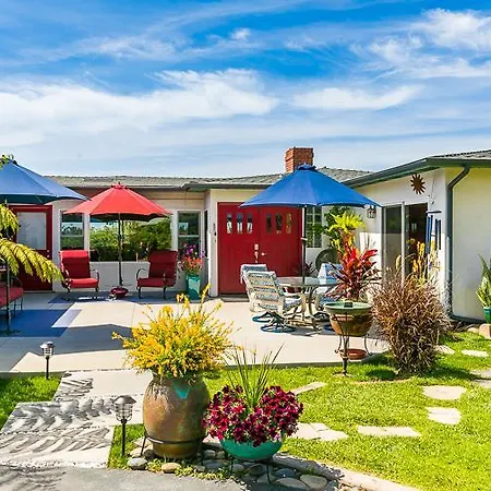 Holiday home #2361 - Lagoon Family Three-bedroom Holiday Carlsbad