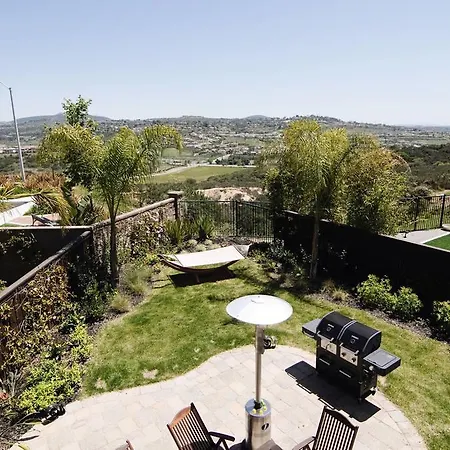 Stylish And Modern Vacation Near The Beach Holiday home