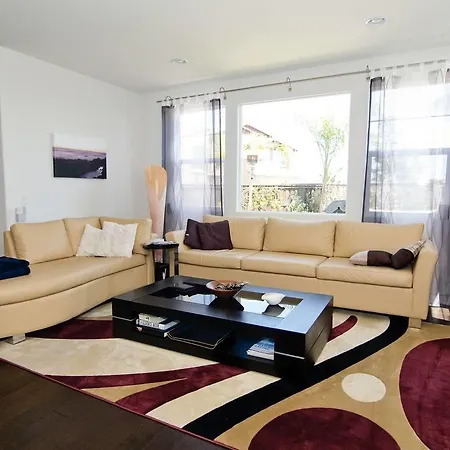 Stylish And Modern Vacation Near The Beach Holiday home