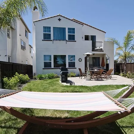 Holiday home Stylish And Modern Vacation Near The Beach *
