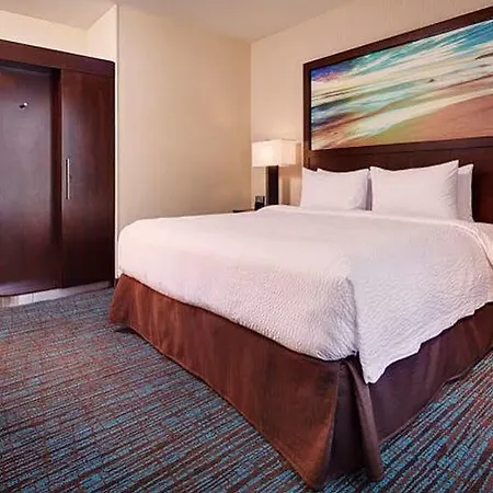Fairfield & By Marriott San Diego 3*