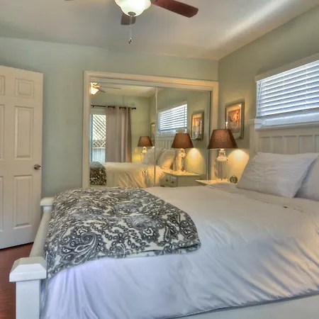 Acacia B Holiday home Carlsbad
