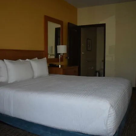 Hyatt House San Diego 4*