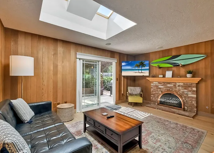 Hot Tub, Fire Pit, Bbq, Shuffleboard, Walk To Beach