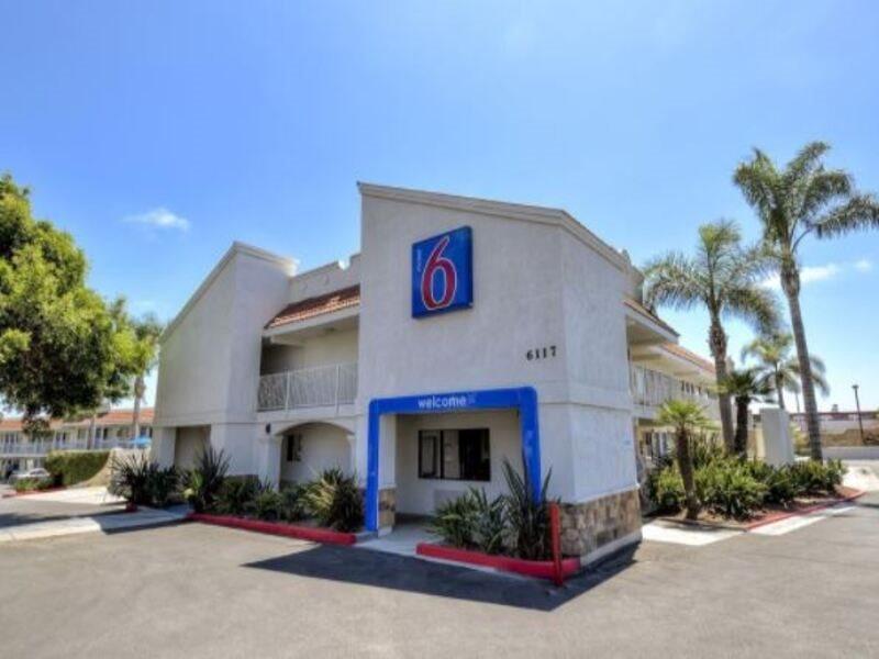 Hotel 6-carlsbad, Ca - East Near Legoland 3*