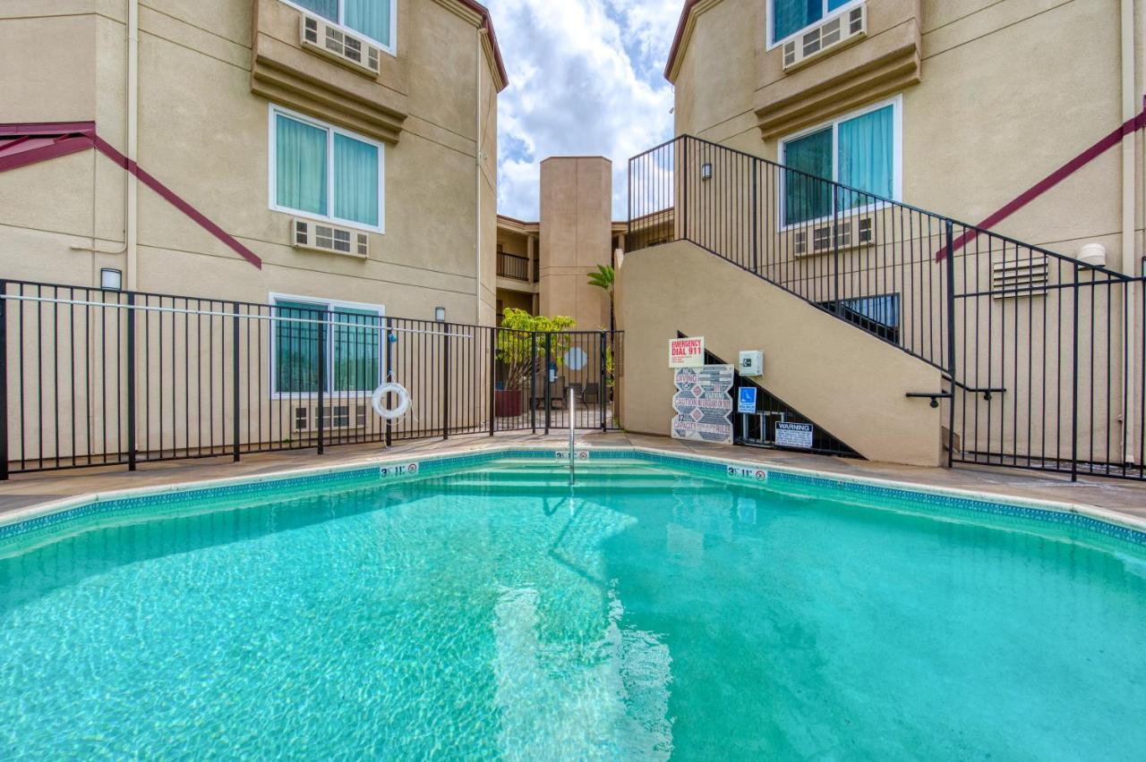 Hotel Days By Wyndham Carlsbad