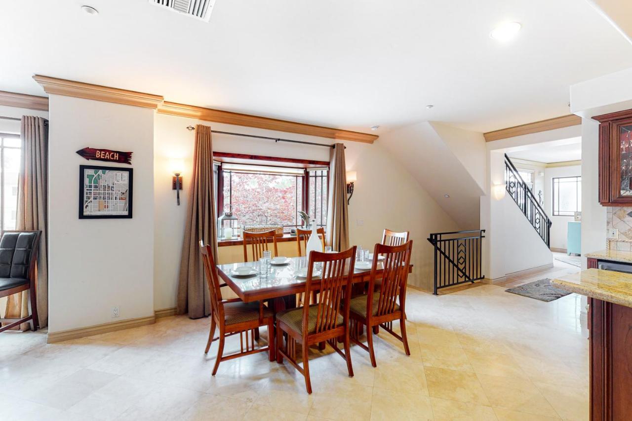 Apartment 329 Oak Ave *