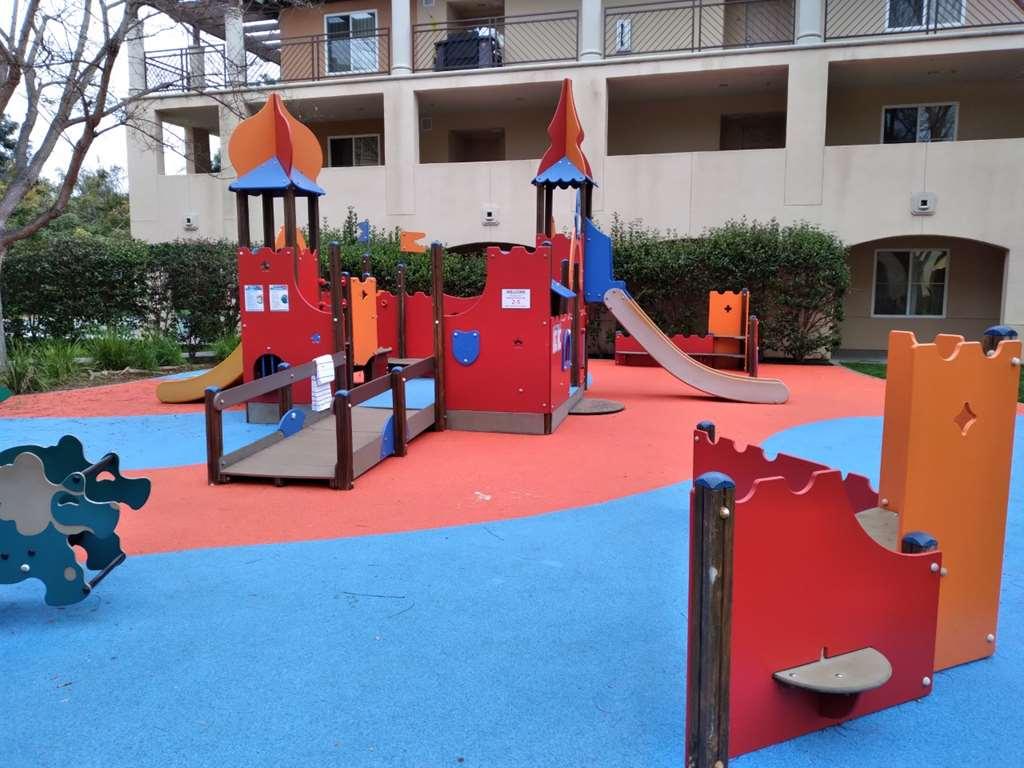 Grand Pacific Palisades Resort 3*