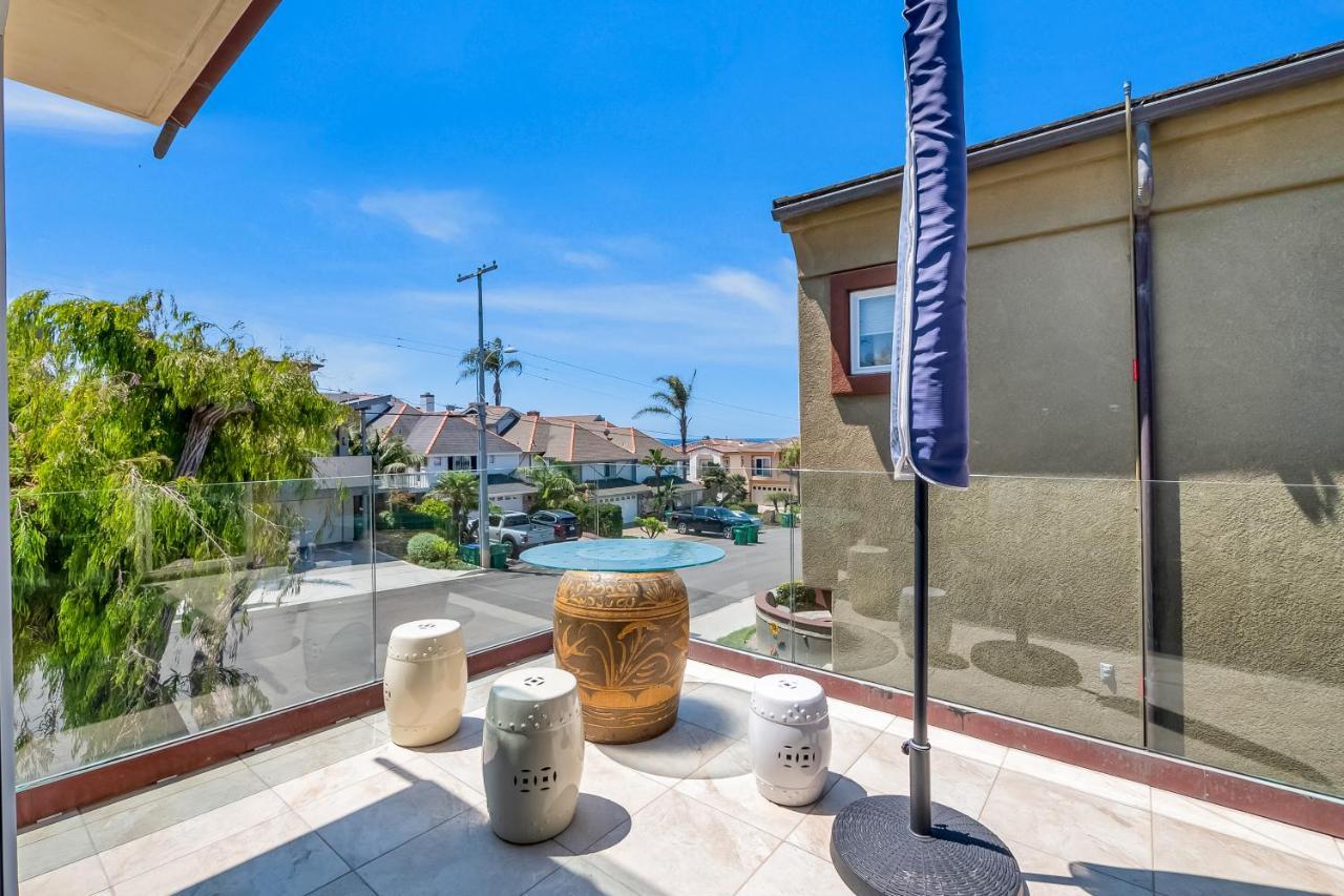 Fine Wines & Water Views *