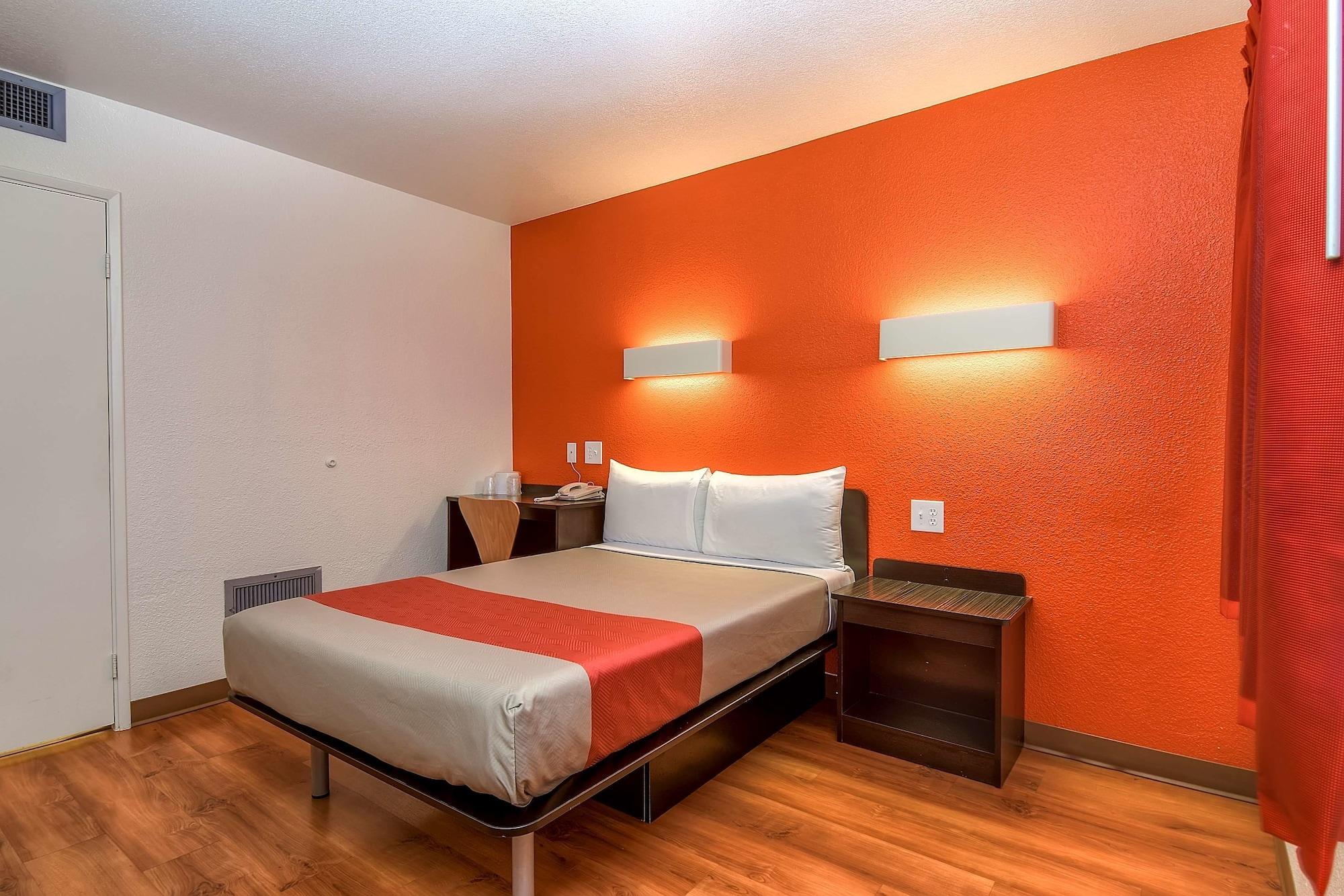 6-carlsbad, Ca Hotel