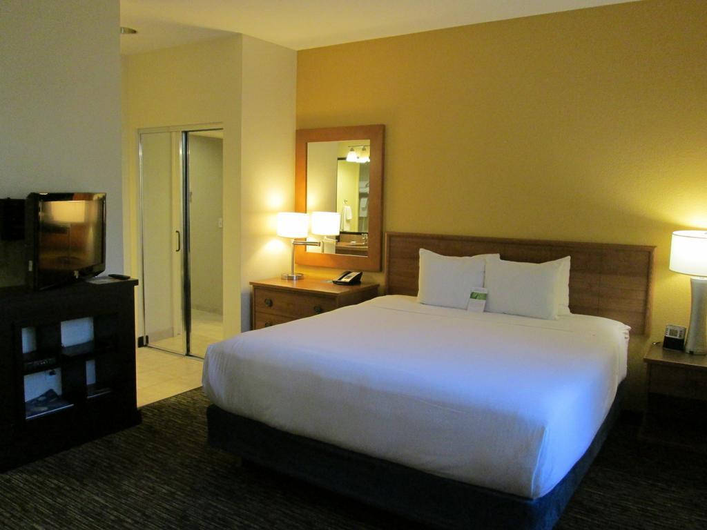 Hotel 6 Ca