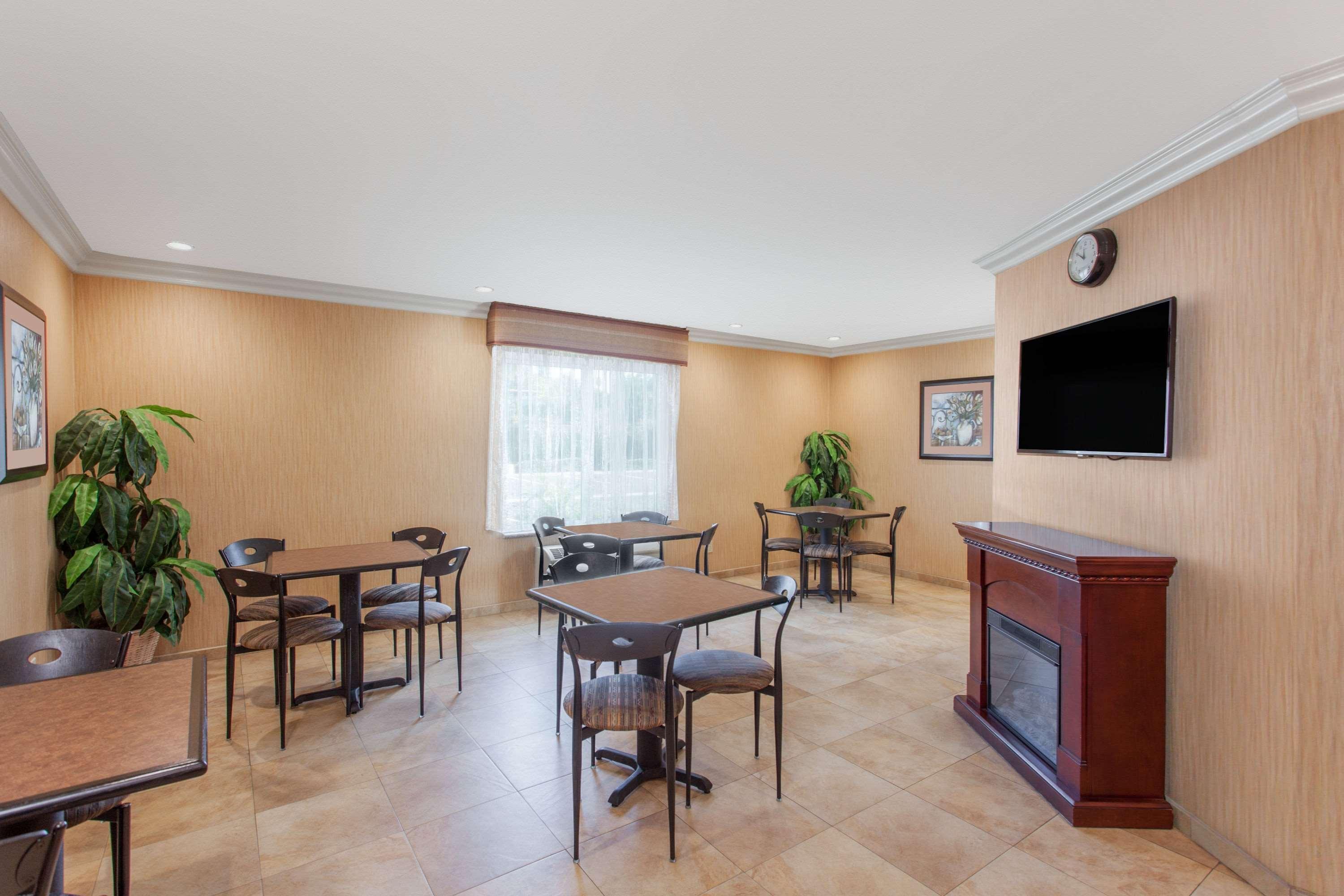 Hotel Days By Wyndham Carlsbad