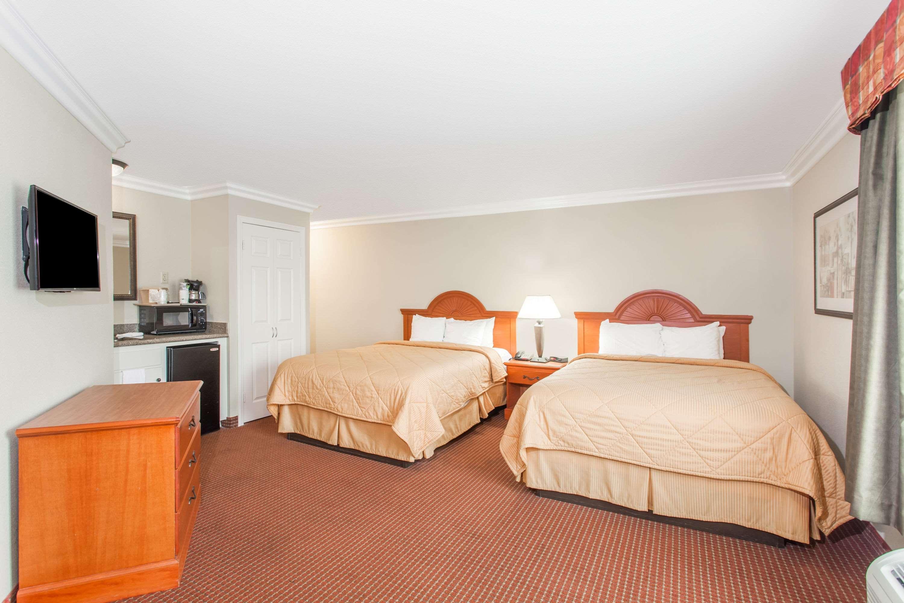 Days By Wyndham Carlsbad