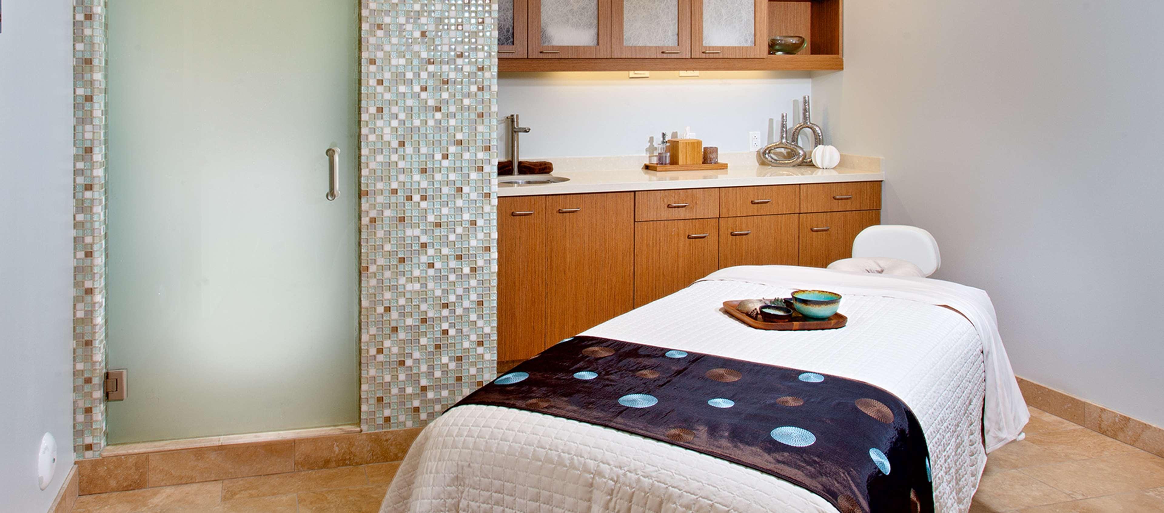 Resort Cape Rey Beach, A Hilton &