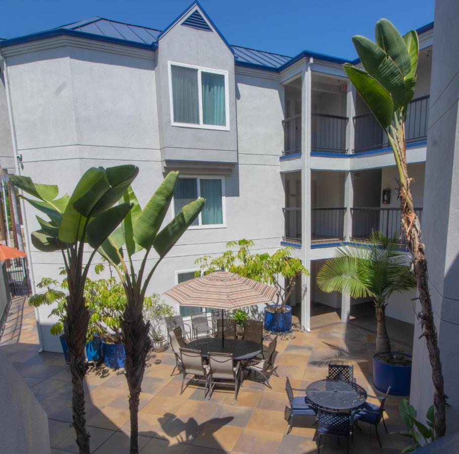 Hotel Days By Wyndham Carlsbad