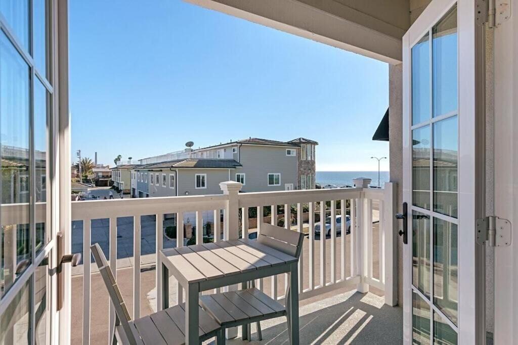 Ocean View From Private Patio, Steps To Beach, Parking Apartamento