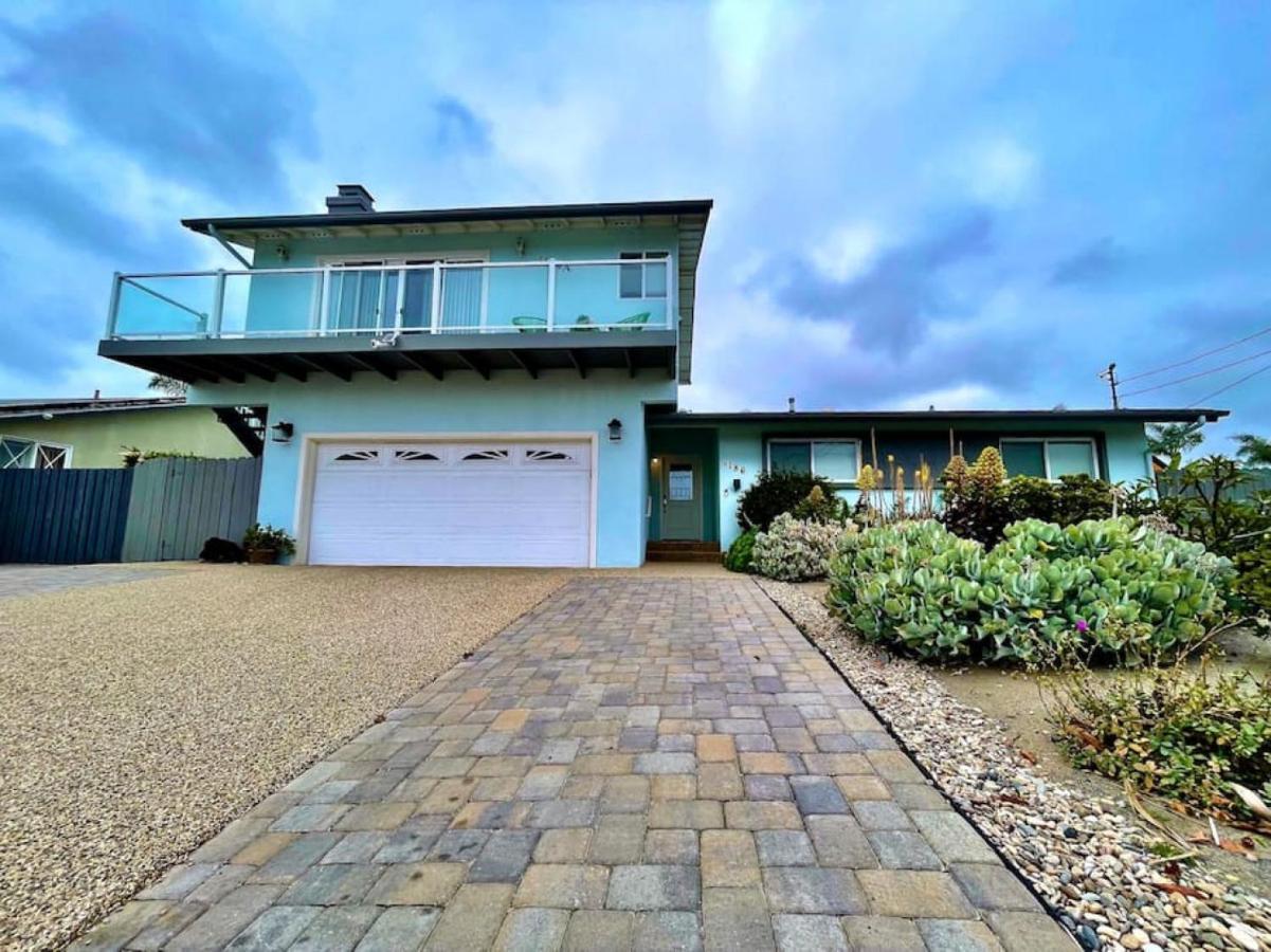 King Bed-hot Tub-play Structure-walk To Beach Holiday home *