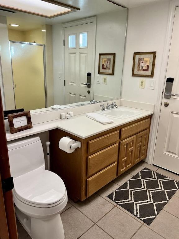 Oceanfront 2br Condo, Private & Patio, Rare Find