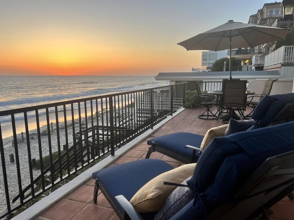 Apartment Oceanfront 2br Condo, Private & Patio, Rare Find