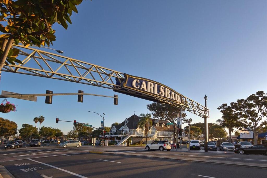 Apartment Oceanfront 2br Condo, Private & Patio, Rare Find Carlsbad