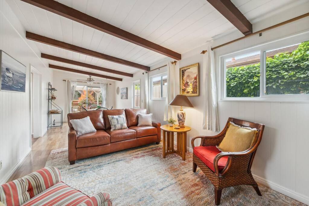 Holiday home Cozy - 2 Blocks To Beach!