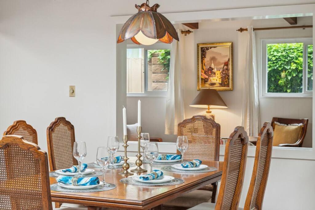 Cozy - 2 Blocks To Beach! Holiday home