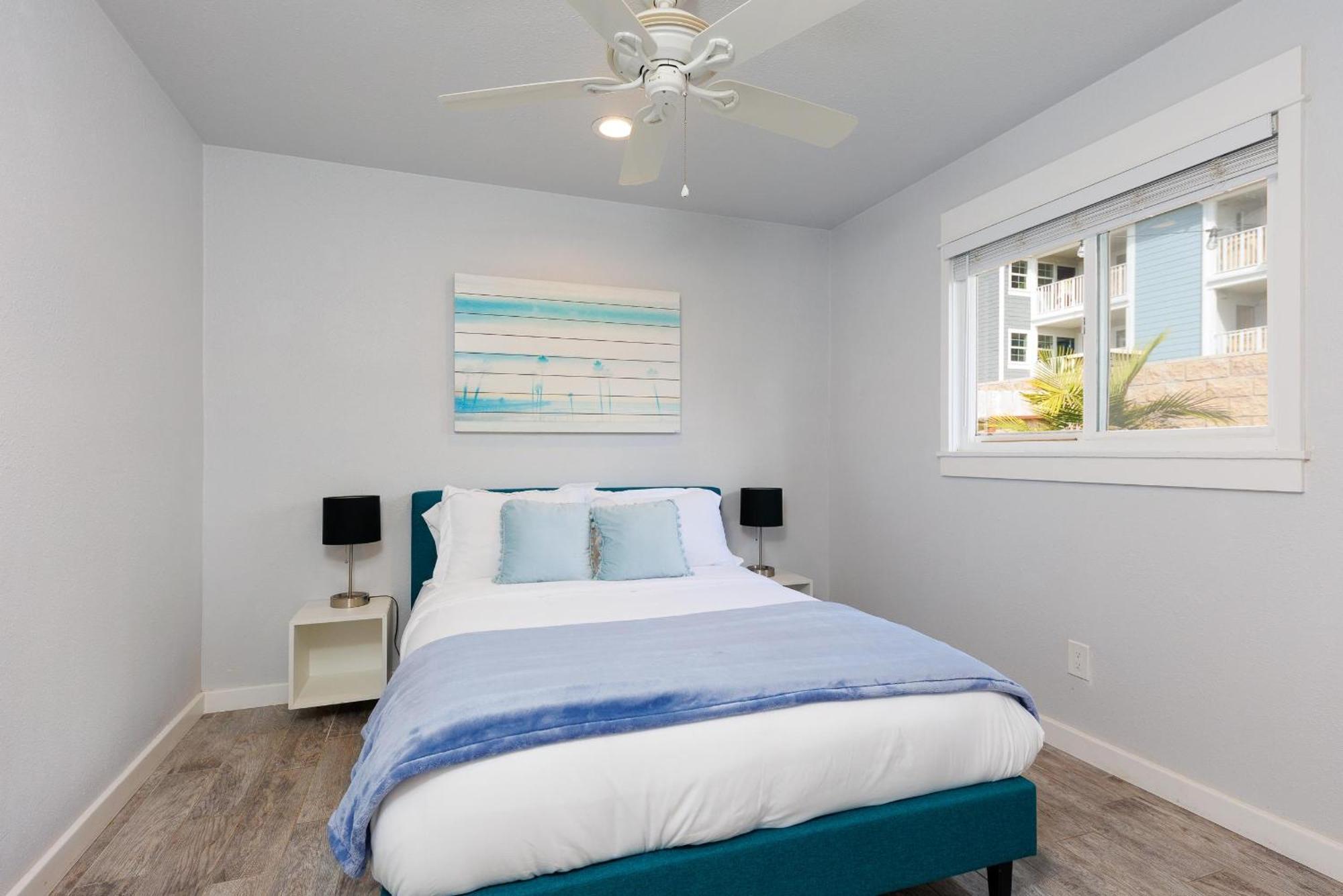 Сasa de vacaciones Walk To Beach, Outdoor Living, Pet-friendly!