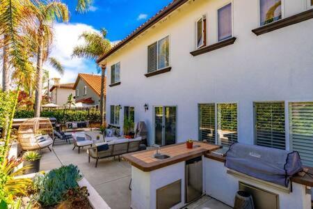 Dream House With Hot Tub Walk To Holiday home