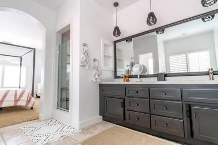 Dream House With Hot Tub Walk To Holiday home Carlsbad