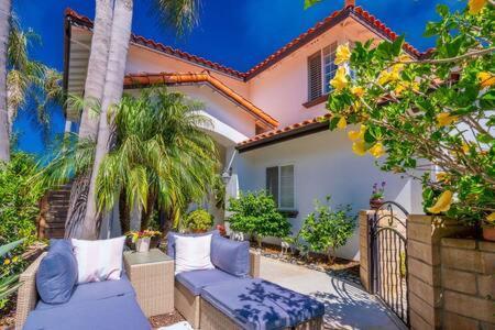 Dream House With Hot Tub Walk To Holiday home Carlsbad