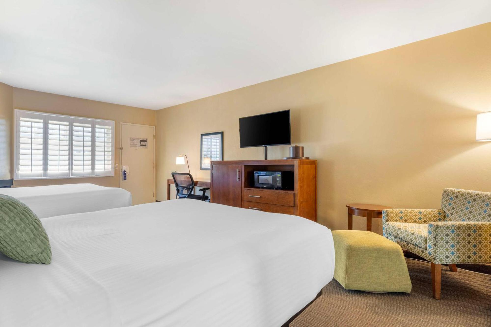 Best Western Plus Beach View Hotel Carlsbad