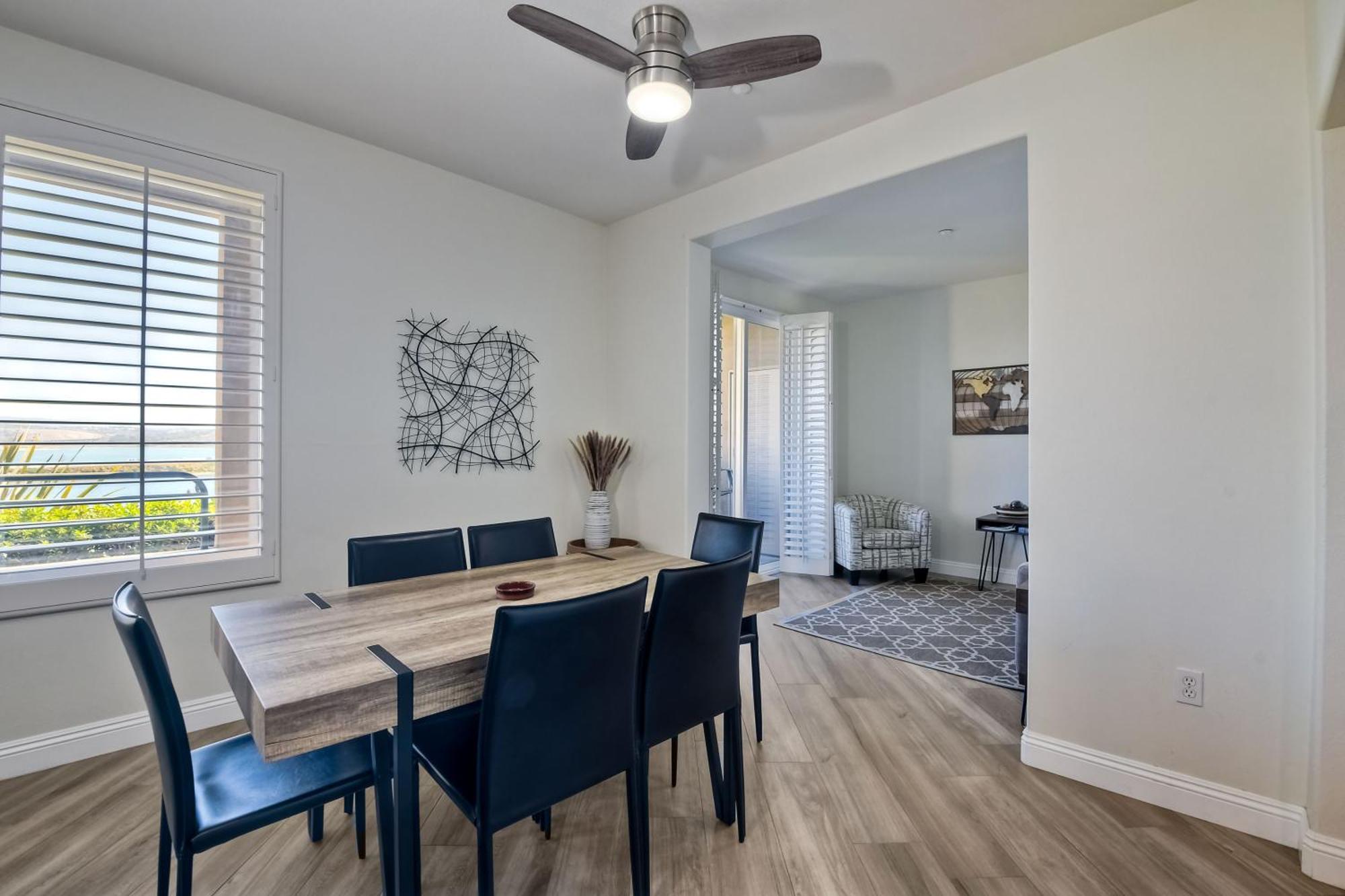 Lagoon Views - Pool - Hot Tub - Gated Community Holiday home