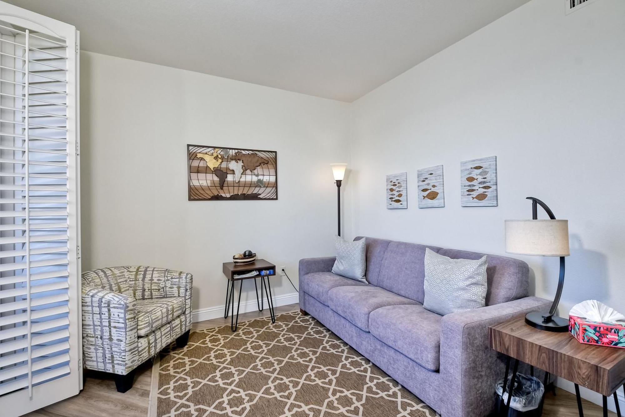 Lagoon Views - Pool - Hot Tub - Gated Community