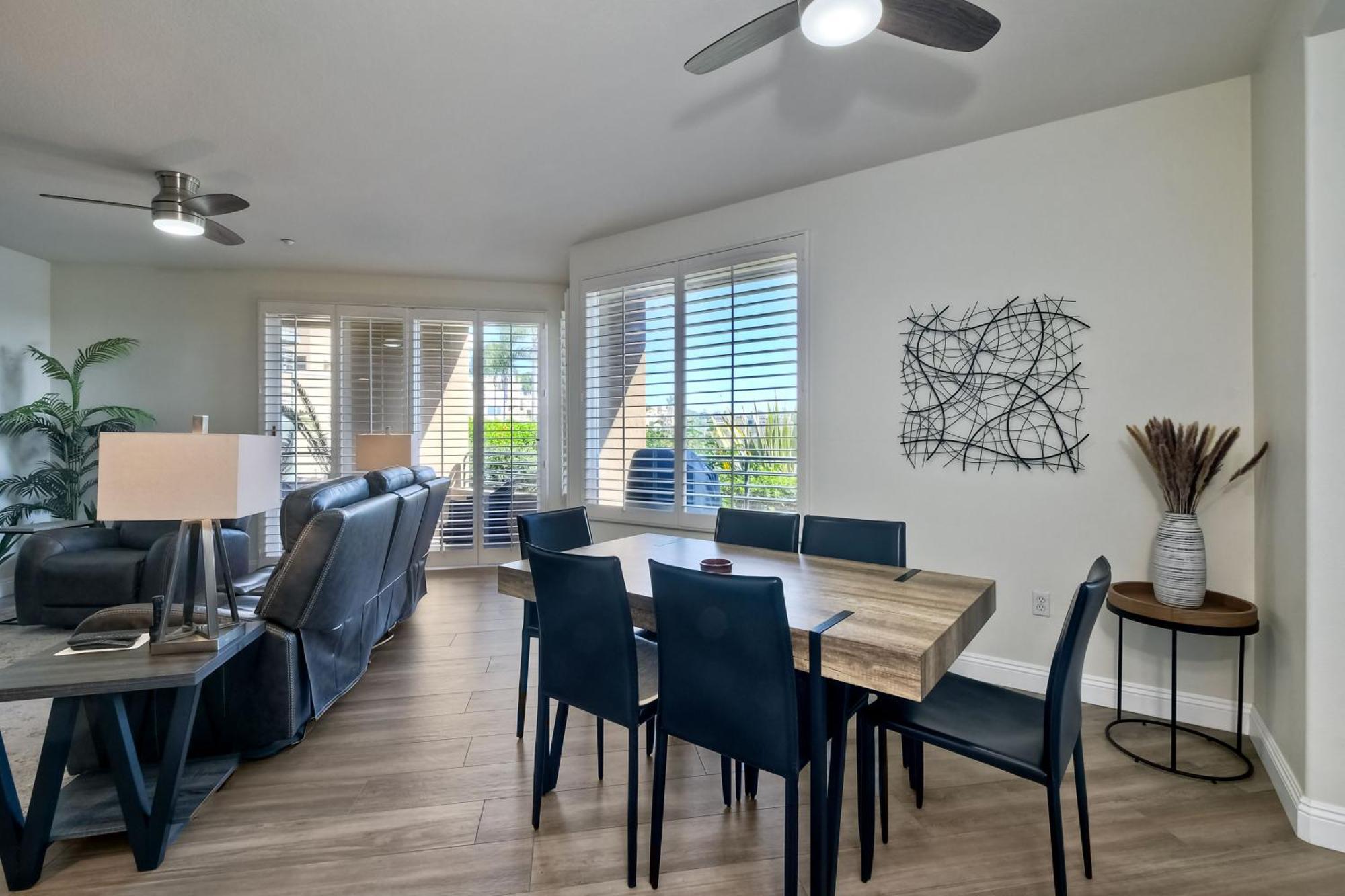 Lagoon Views - Pool - Hot Tub - Gated Community Carlsbad