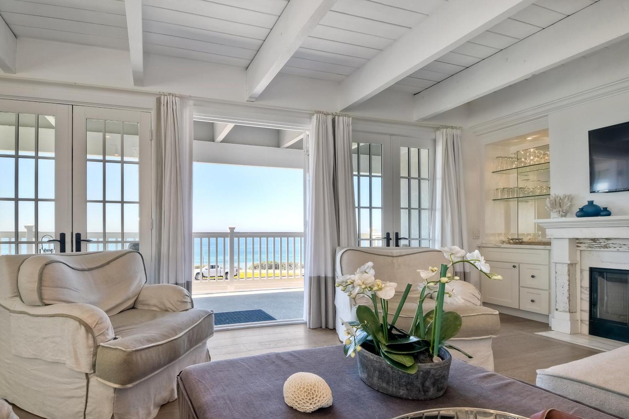 Juniper Entire - Sleeps 18 - Oceanfront Carlsbad