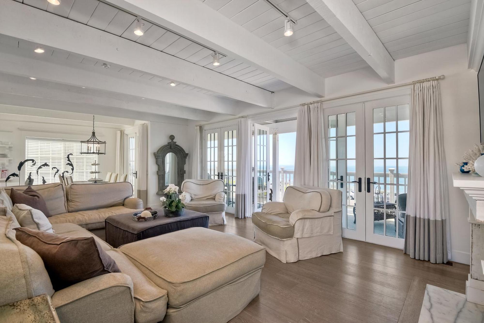 Juniper Entire - Sleeps 18 - Oceanfront * Carlsbad