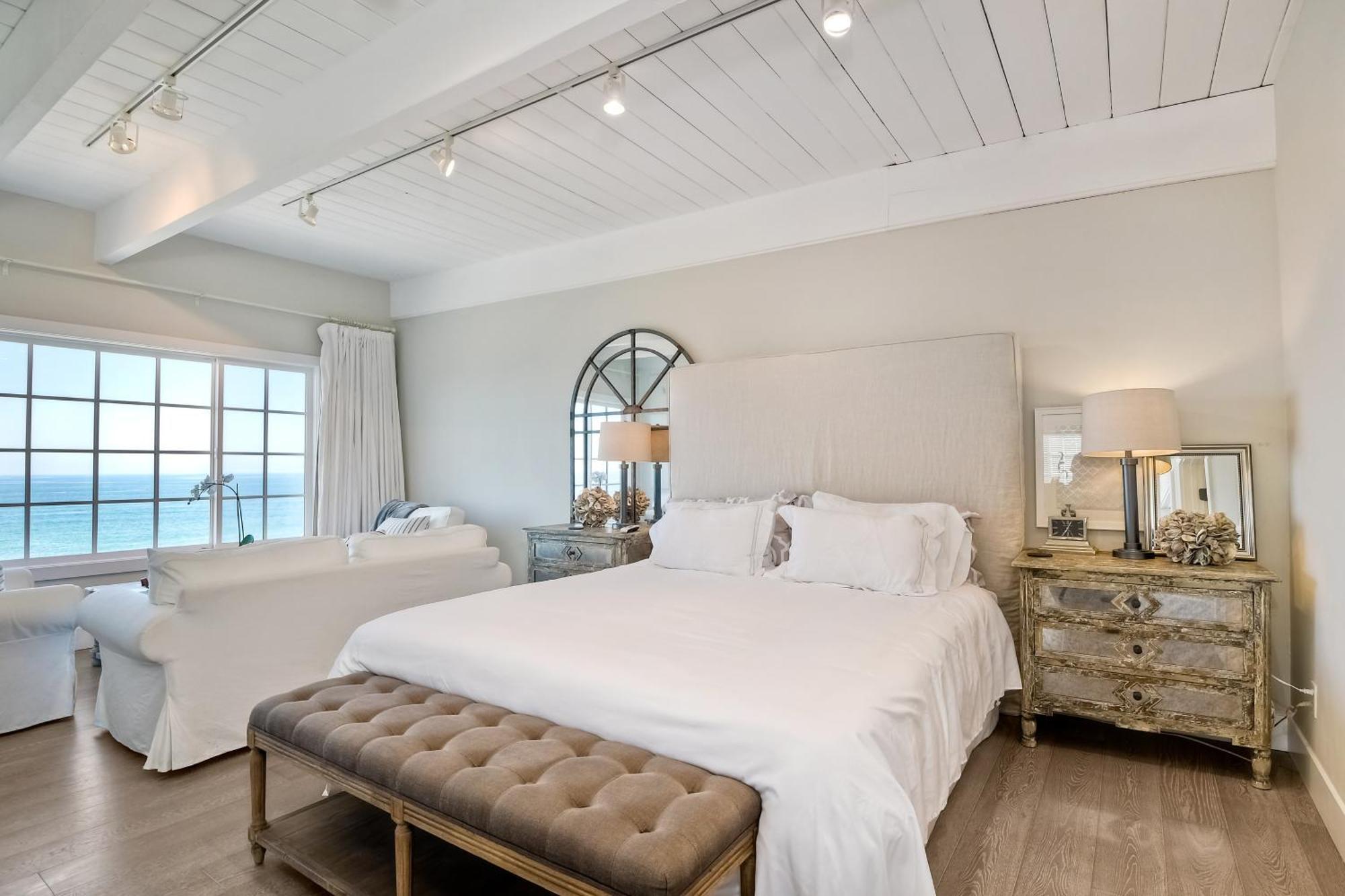 Juniper Entire - Sleeps 18 - Oceanfront * Carlsbad