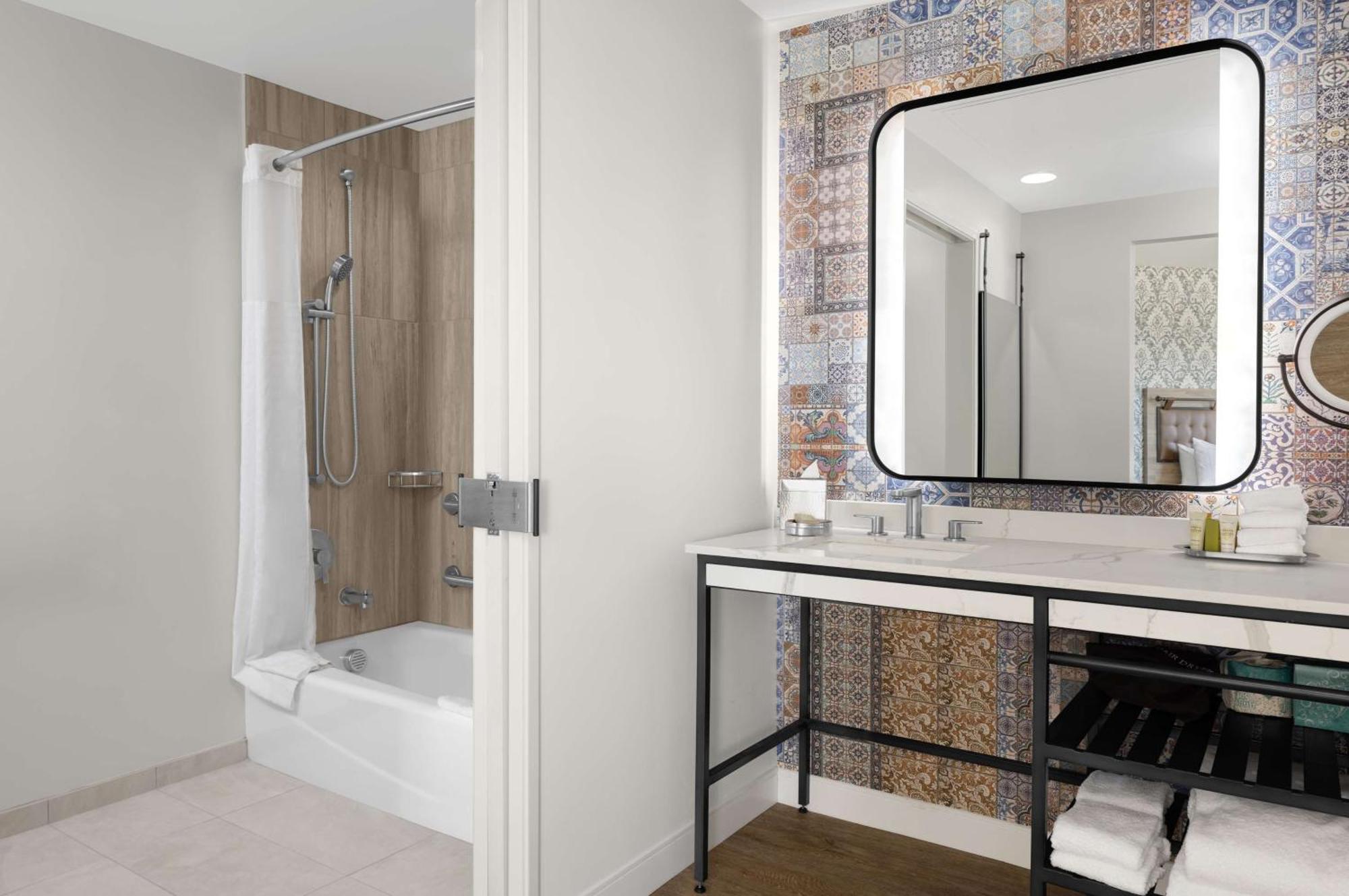 Hotel The Cassara Carlsbad, Tapestry Collection By Hilton 4*