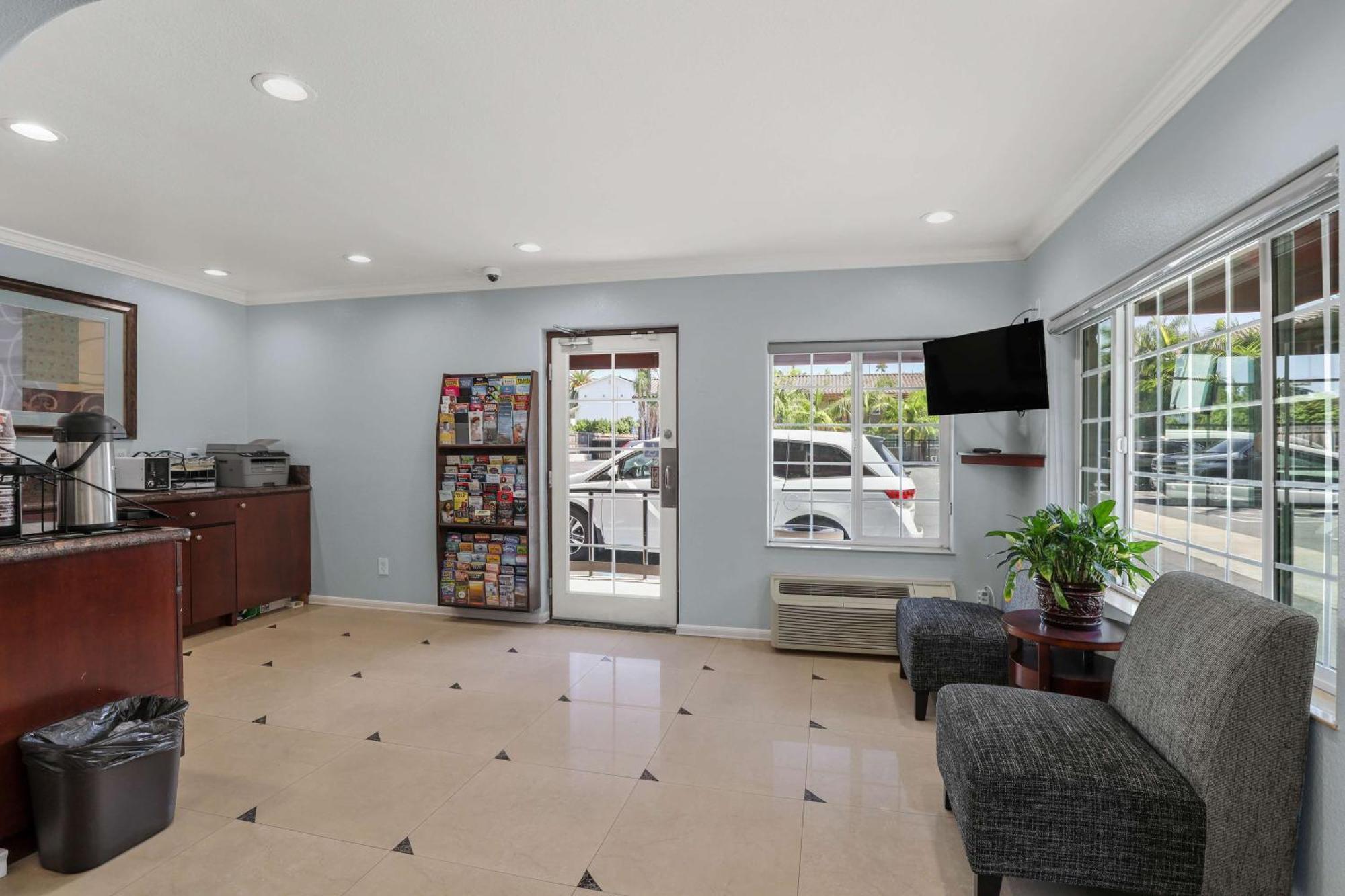 6 Carlsbad, Ca- North 2* Carlsbad
