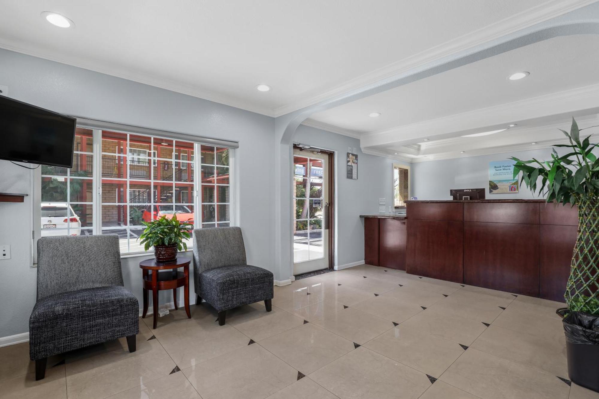 6 Carlsbad, Ca- North Hotel Carlsbad