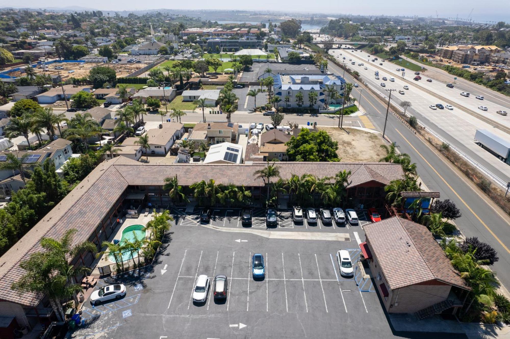 Hotel 6 Carlsbad, Ca- North Carlsbad