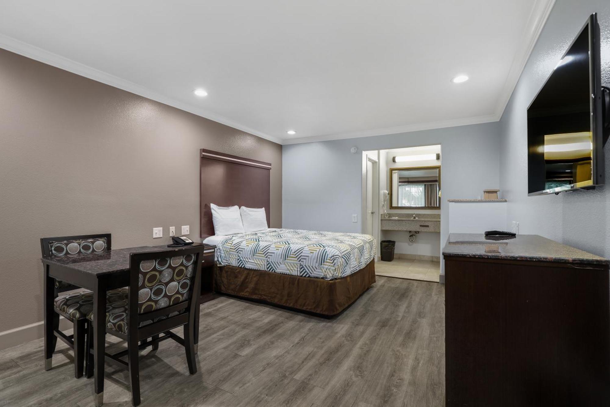 6 Carlsbad, Ca- North 2*