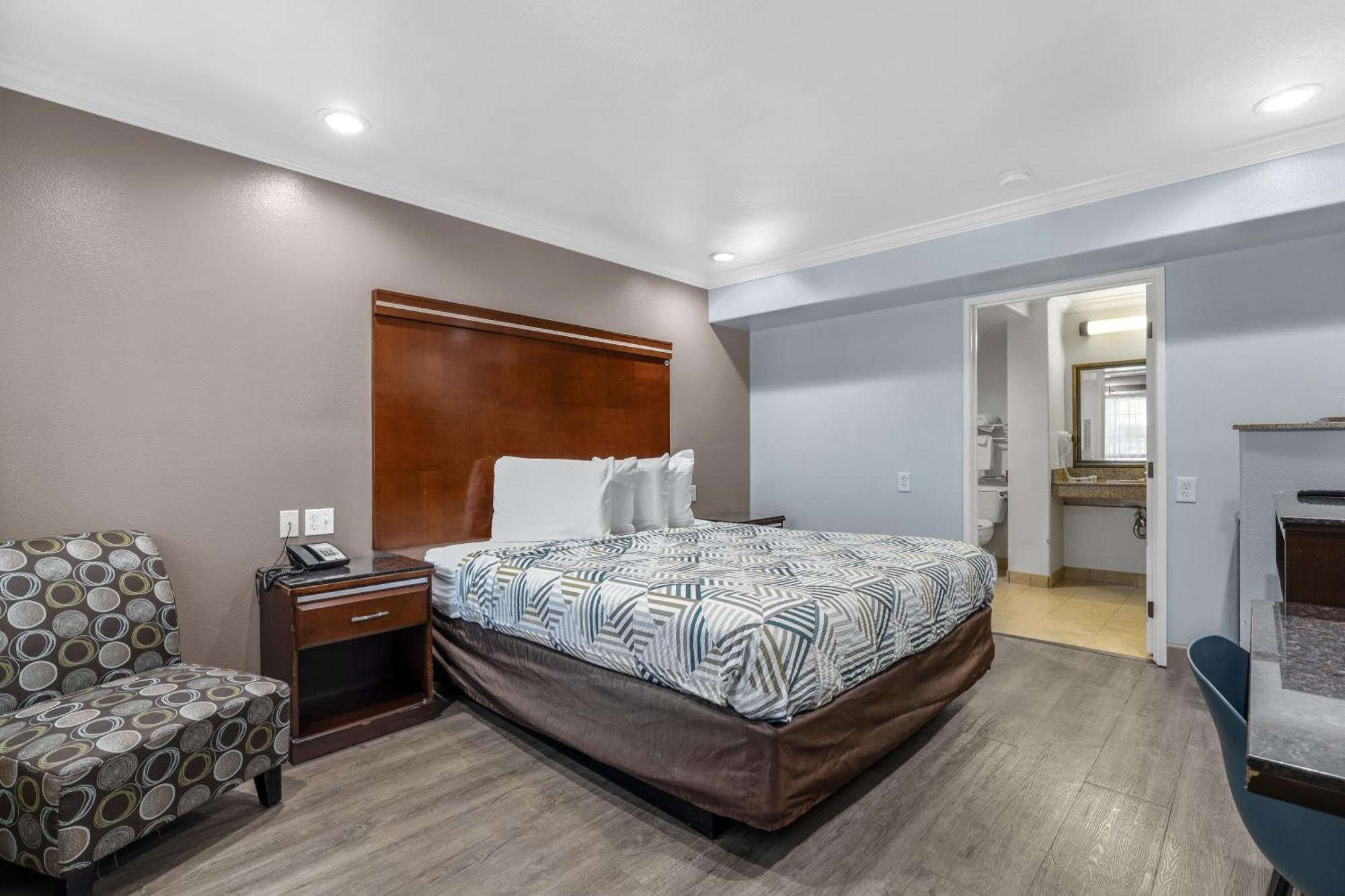 6 Carlsbad, Ca- North 2*