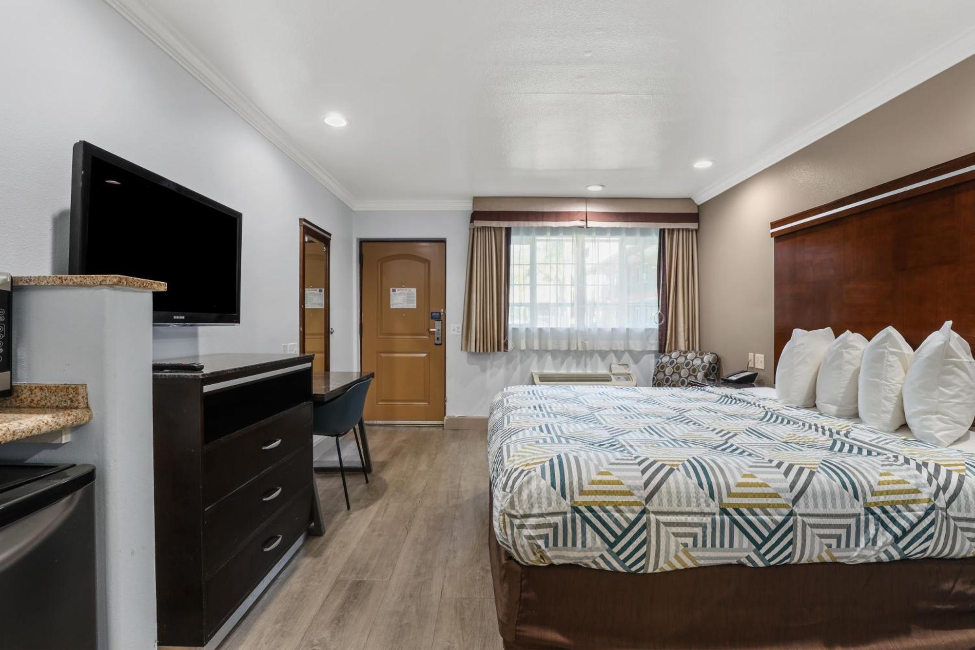 6 Carlsbad, Ca- North 2*